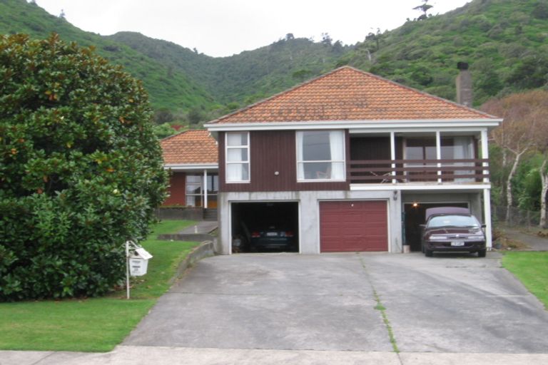 Photo of property in 13 Tui Crescent, Waikanae, 5036