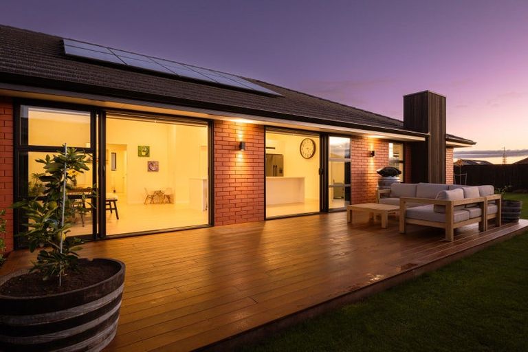 Photo of property in 23 Rose Manor Drive, Springlands, Blenheim, 7201