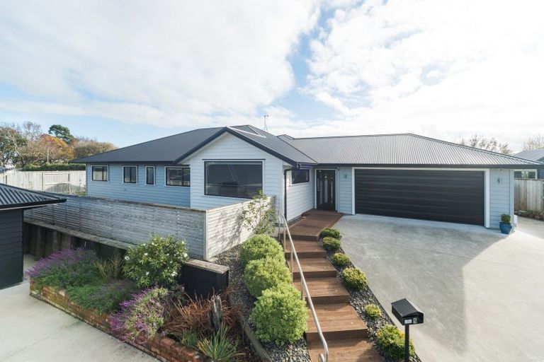 Photo of property in 5 Waimarama Court, Roslyn, Palmerston North, 4414