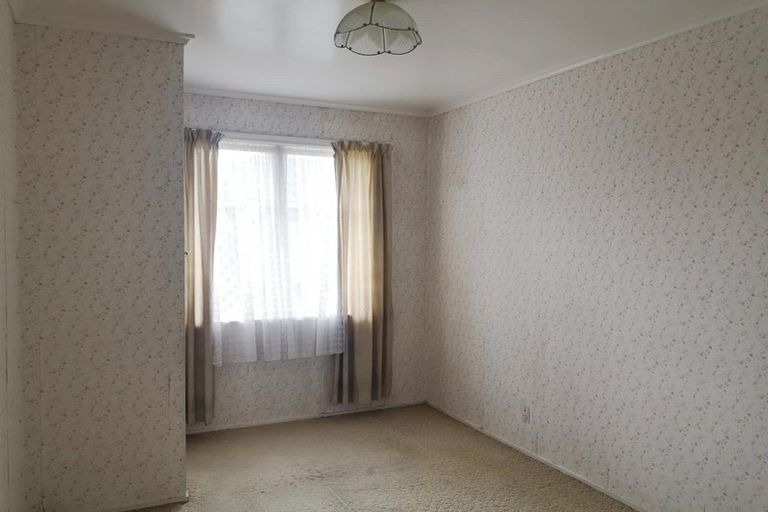 Photo of property in 1/15 Kia Ora Road, Beach Haven, Auckland, 0626