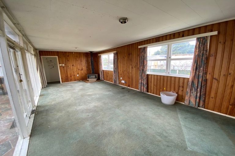 Photo of property in 15 Kirk Street, Otaki, 5512
