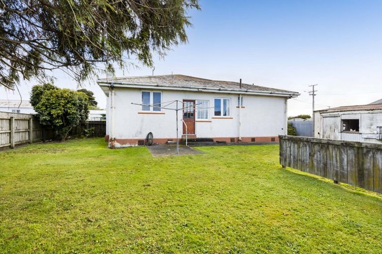 Photo of property in 225 South Road, Hawera, 4610