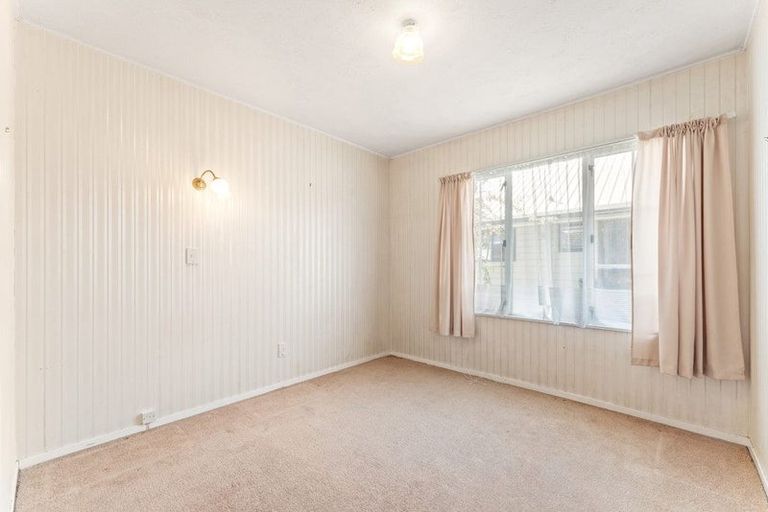 Photo of property in 1/113 Rosario Crescent, Red Beach, 0932