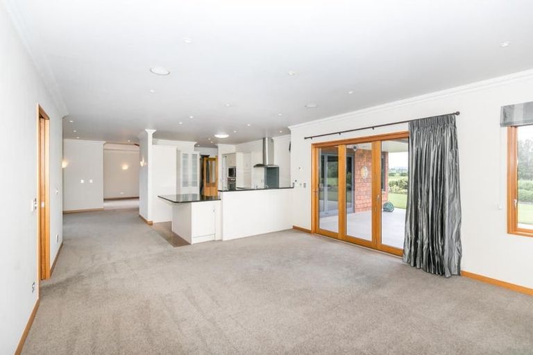 Photo of property in 28 Osborne Road, Horsham Downs, Hamilton, 3281