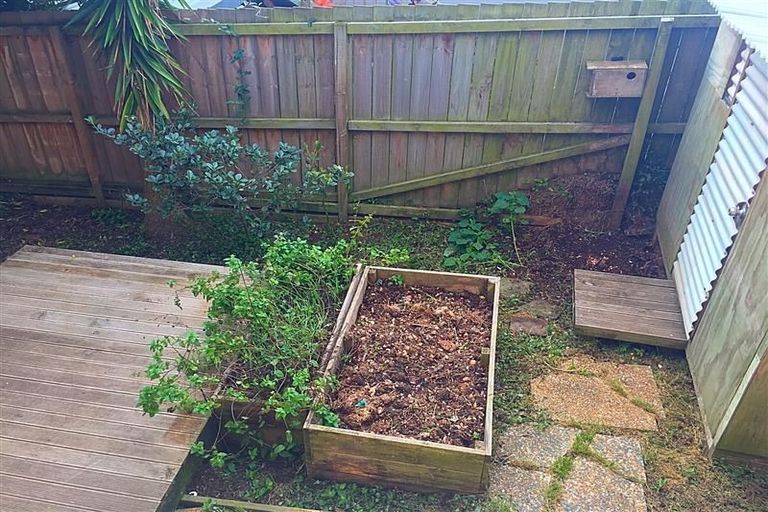 Photo of property in 3/33 Rodney Street, Howick, Auckland, 2014