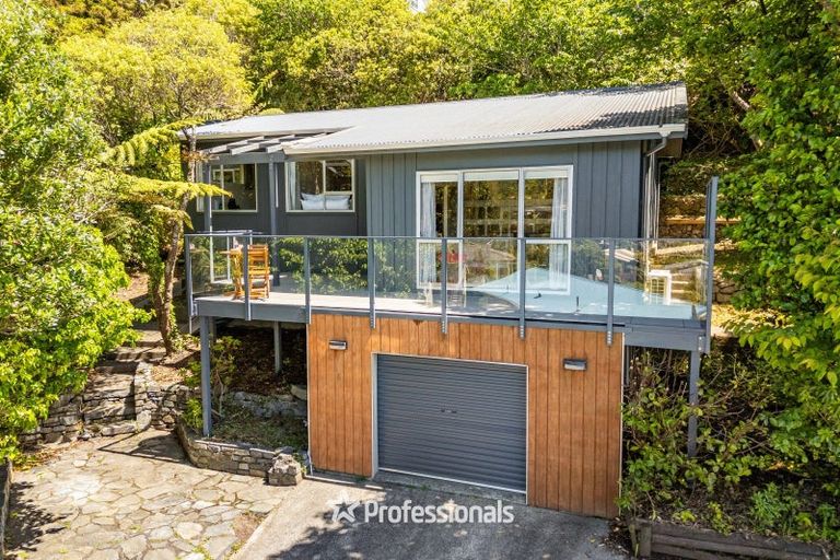 Photo of property in 6 Swadel Way, Karori, Wellington, 6012