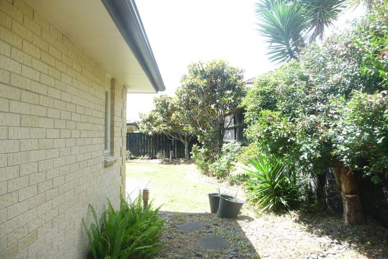 Photo of property in 6 Pennygale Close, Flat Bush, Auckland, 2016