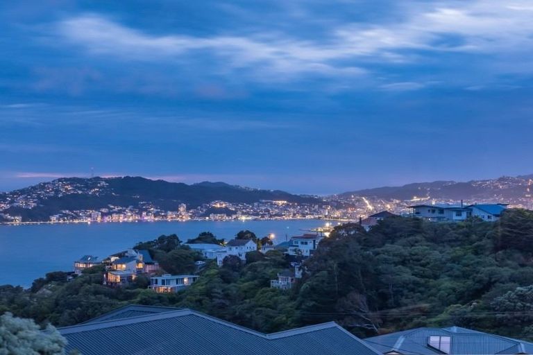 Photo of property in 10 Indus Street, Khandallah, Wellington, 6035