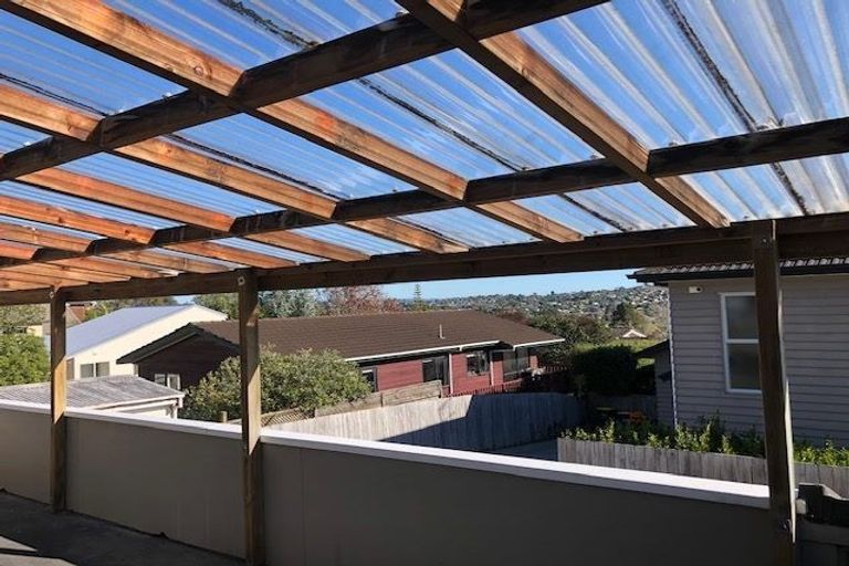 Photo of property in 25 William Souter Street, Forrest Hill, Auckland, 0620