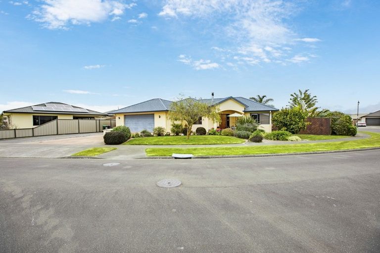 Photo of property in 3 Newbury Place, Taradale, Napier, 4112
