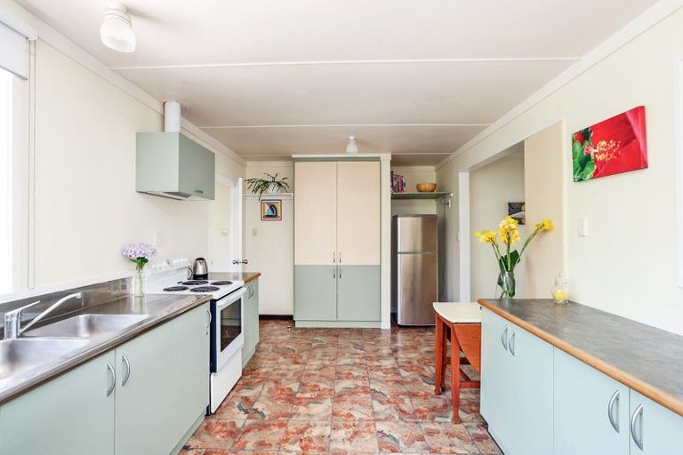 Photo of property in 15 Golding Road, Taradale, Napier, 4112