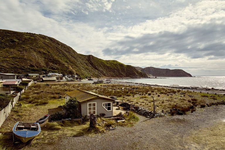 Photo of property in 1090 Makara Road, Makara Beach, 6972