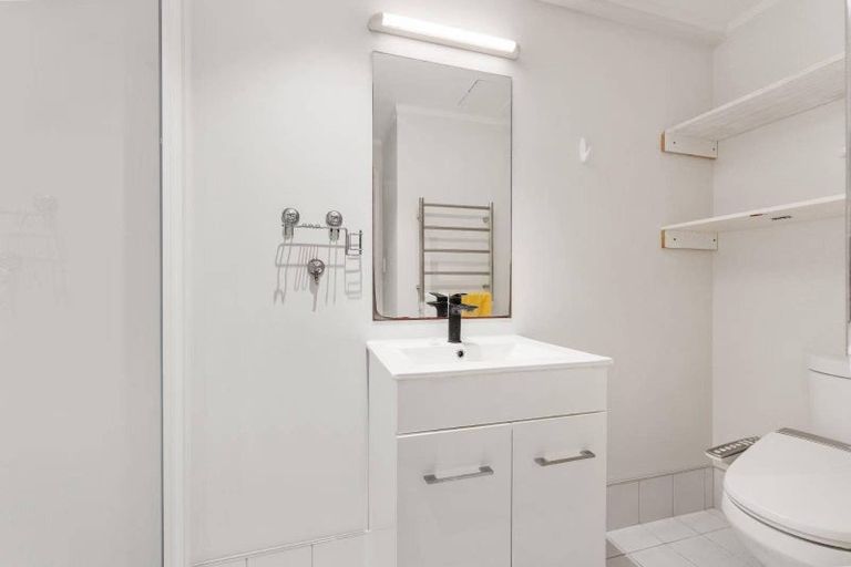 Photo of property in 17a/30 Westward Ho, Glen Eden, Auckland, 0602