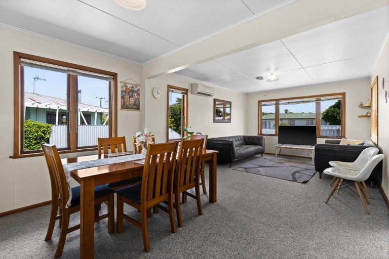 Photo of property in 6 Kauri Street, Taradale, Napier, 4112