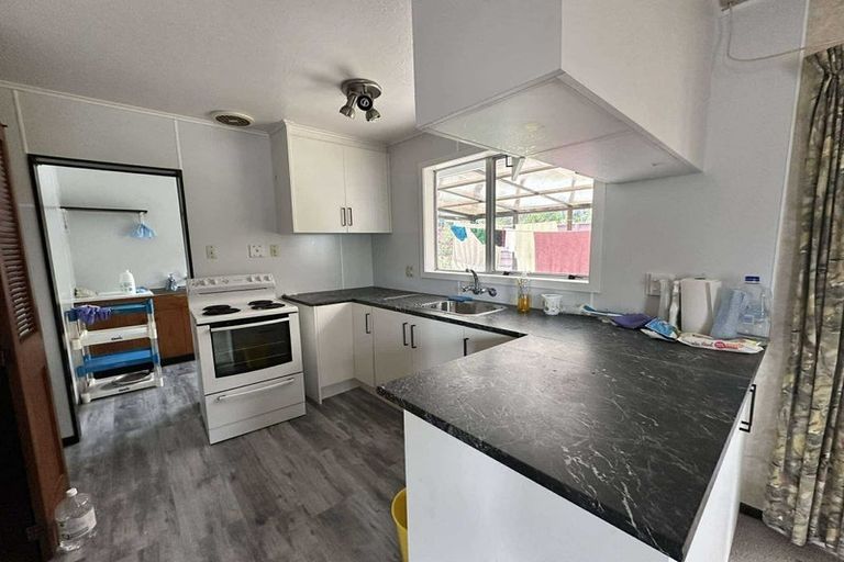 Photo of property in 1 Bishops Glen, Tawa, Wellington, 5028