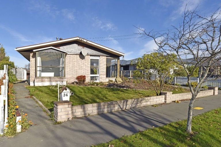 Photo of property in 34 Wingate Street, Redwood, Christchurch, 8051
