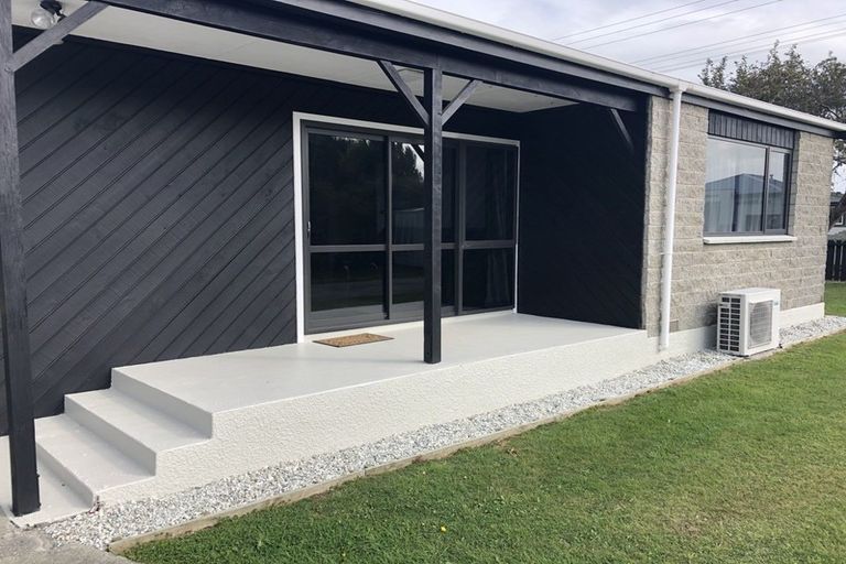 Photo of property in 61a Park Street, Winton, 9720