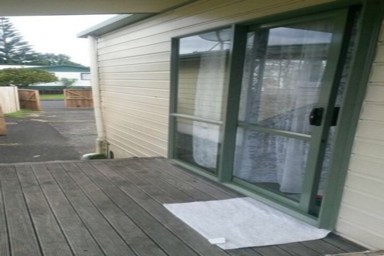 Photo of property in 11 Normandy Place, Henderson, Auckland, 0610
