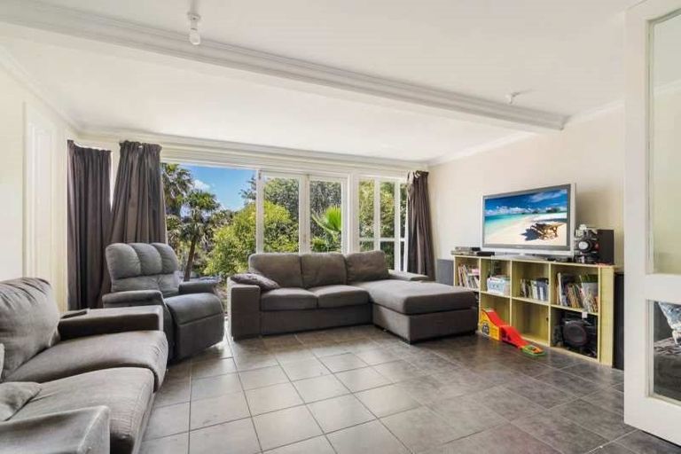 Photo of property in 29 Lavelle Road, Henderson, Auckland, 0612