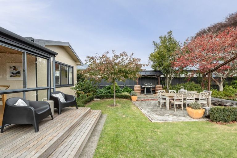 Photo of property in 23 Guthrie Road, Havelock North, 4130