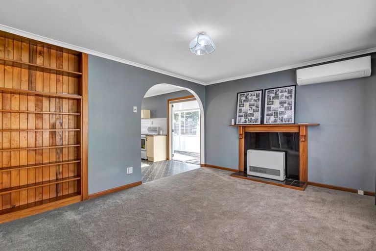 Photo of property in 40 Queens Road, Glen Avon, New Plymouth, 4312