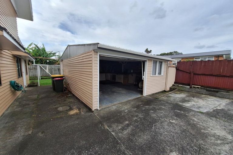 Photo of property in 2 Tomlin Place, Mangere East, Auckland, 2024