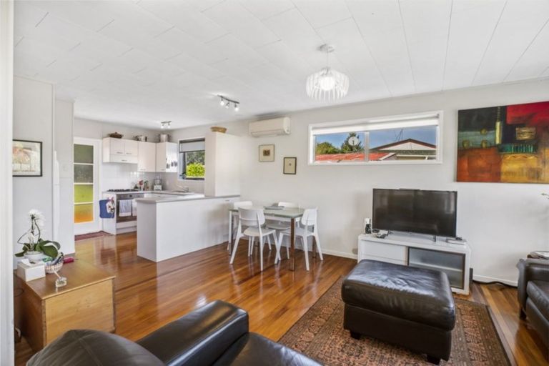 Photo of property in 1/40 Hope Farm Avenue, Pakuranga Heights, Auckland, 2010