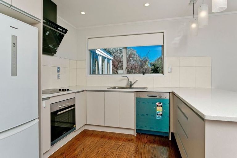 Photo of property in 20 Kapiti Place, Sunnynook, Auckland, 0620