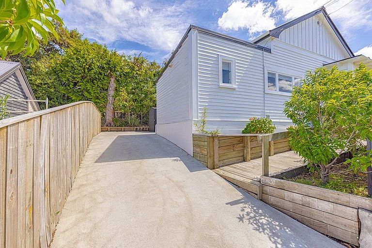 Photo of property in 2c Saint Leonard Street, Saint Johns Hill, Whanganui, 4501