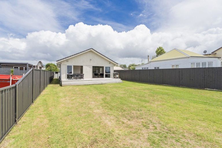 Photo of property in 4 Eyre Street, Whitianga, 3510