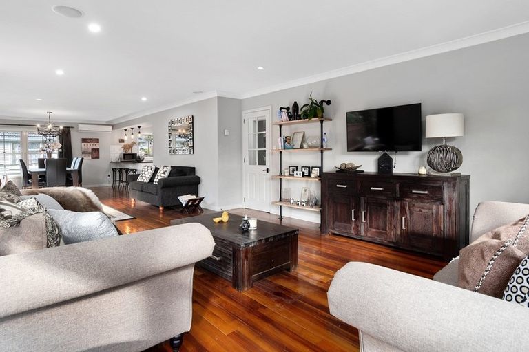 Photo of property in 24 Seaview Road, Otumoetai, Tauranga, 3110