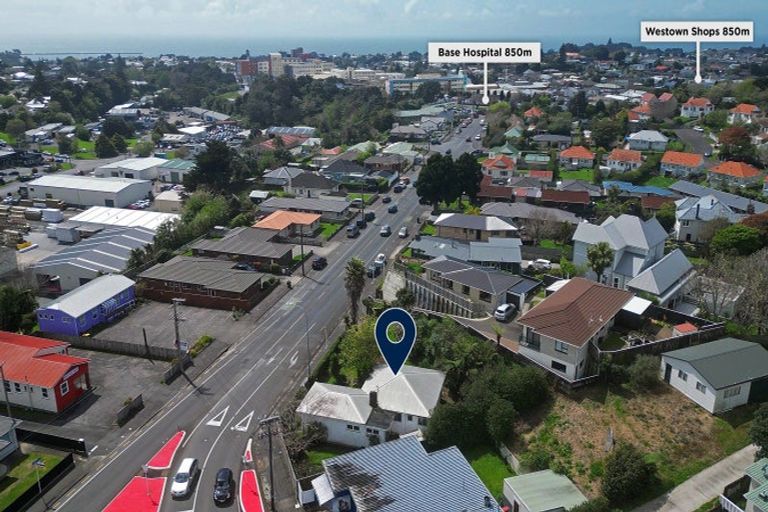 Photo of property in 159 Tukapa Street, Westown, New Plymouth, 4310