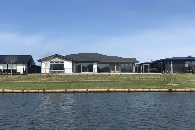 Photo of property in 73 The Esplanade, Pegasus, 7612