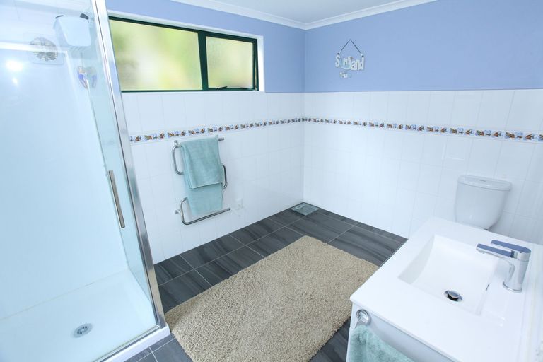 Photo of property in 13 Tutchen Avenue, Raglan, 3225