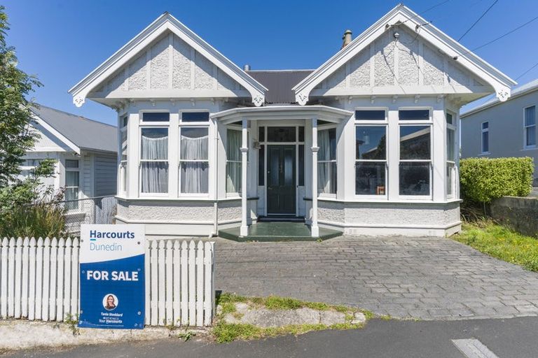 Photo of property in 10 Argyle Street, Mornington, Dunedin, 9011
