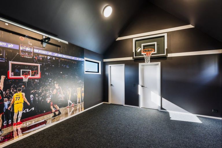 Photo of property in 18 Mason Street, Wanaka, 9305