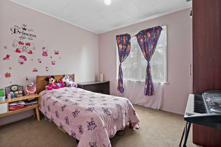 Photo of property in 14 Joanne Place, Rosehill, Papakura, 2113