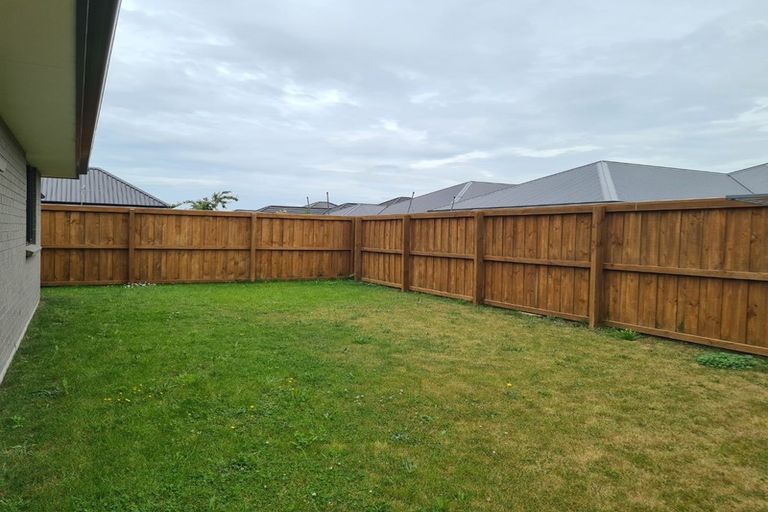 Photo of property in 8 Northmoor Boulevard, Rolleston, 7615