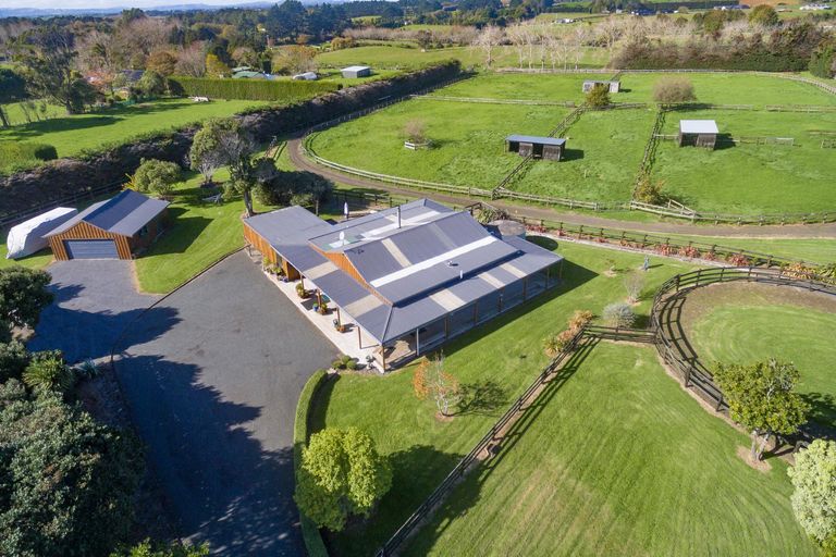 Photo of property in 1189 Glenbrook Road, Glenbrook, Waiuku, 2681