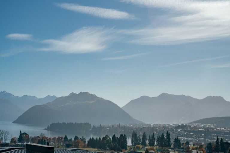 Photo of property in Meadowstone Alpha Series, 2 Petalite Lane, Wanaka, 9305