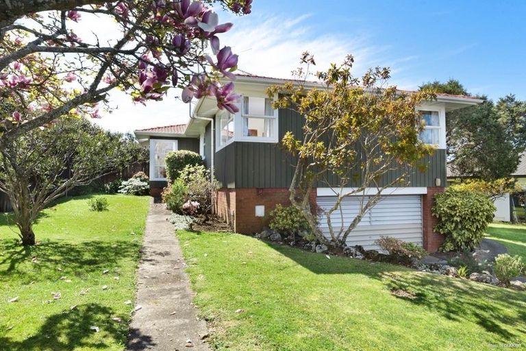 Photo of property in 46 Advene Road, Cockle Bay, Auckland, 2014