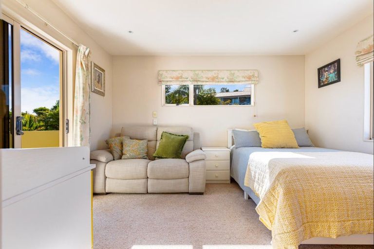 Photo of property in 9 Brigantine Drive, Beach Haven, Auckland, 0626