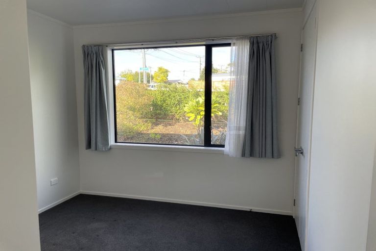 Photo of property in 14 Fordham Street, Beach Haven, Auckland, 0626