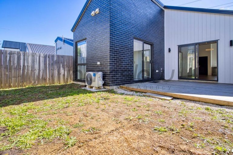 Photo of property in 45 Puwha Street, Massey, Auckland, 0614