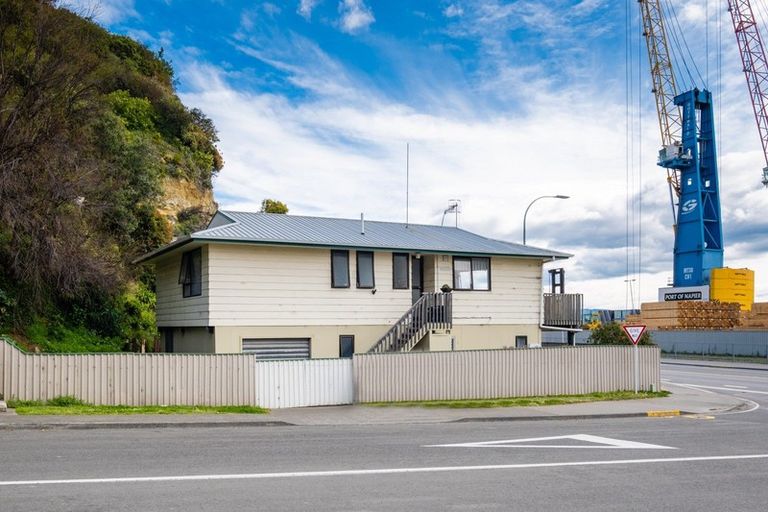 Photo of property in 1a Hornsey Road, Bluff Hill, Napier, 4110
