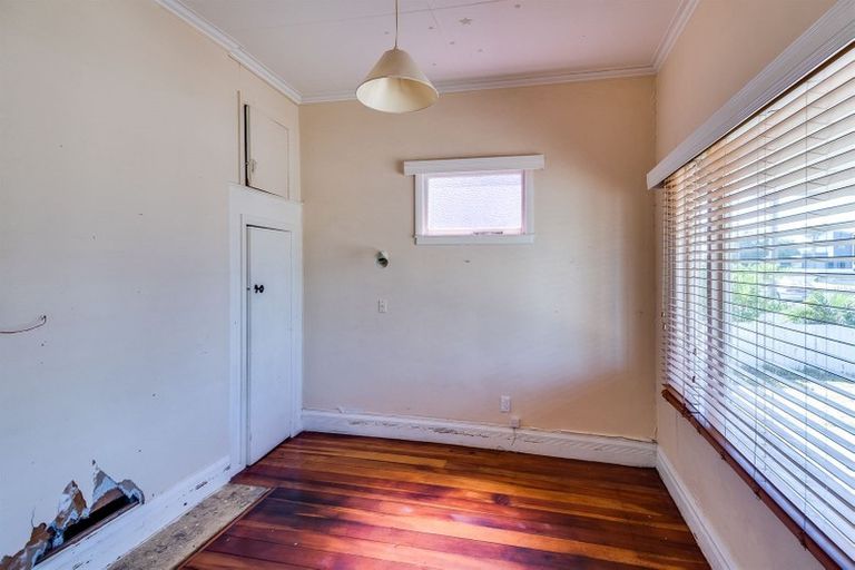 Photo of property in 92 Charles Street, Westshore, Napier, 4110