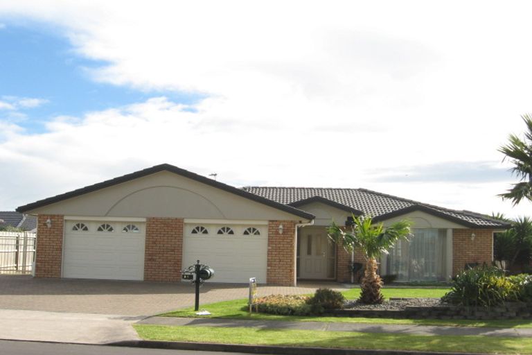 Photo of property in 51 Glenross Drive, Wattle Downs, Auckland, 2103