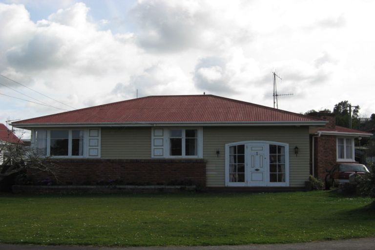Photo of property in 30 Nikau Street, Tawhero, Whanganui, 4501