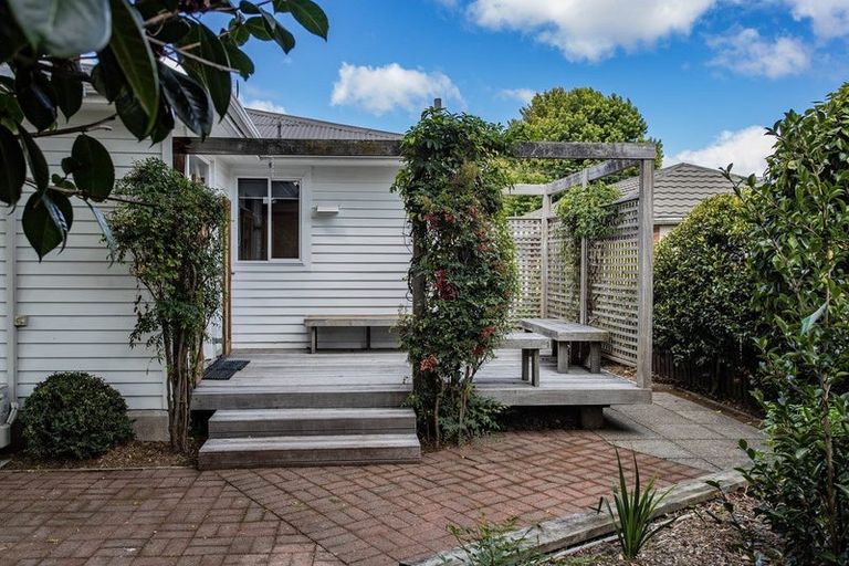 Photo of property in 1/56 Wroxton Terrace, Merivale, Christchurch, 8014