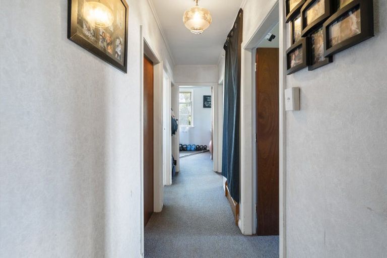 Photo of property in 30 Lower High Street, Marton, 4710